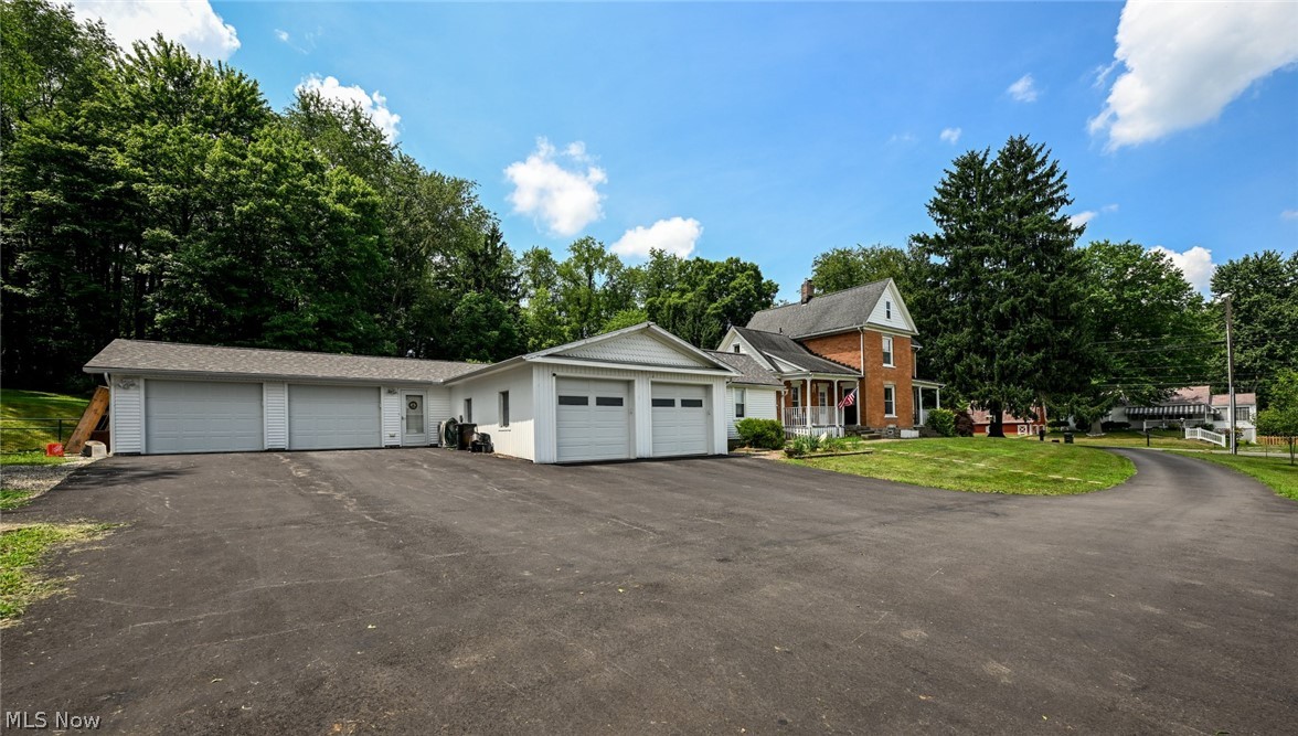 Earls - Residential