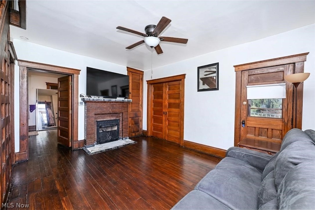 Earls - Residential