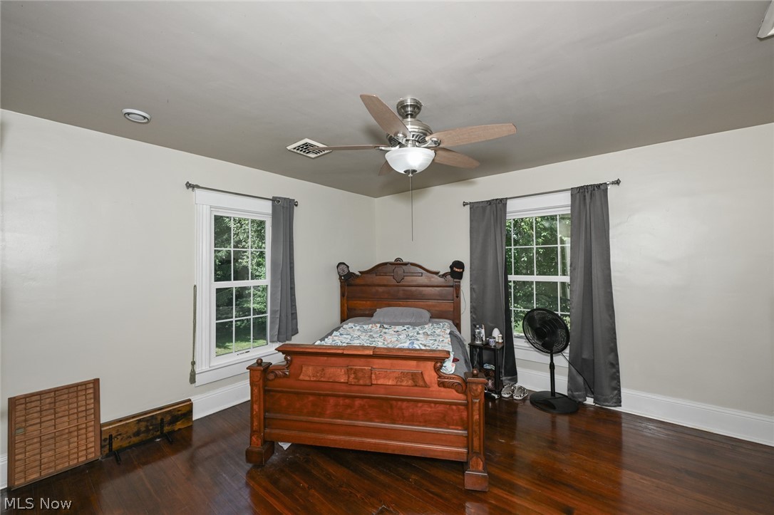 Earls - Residential