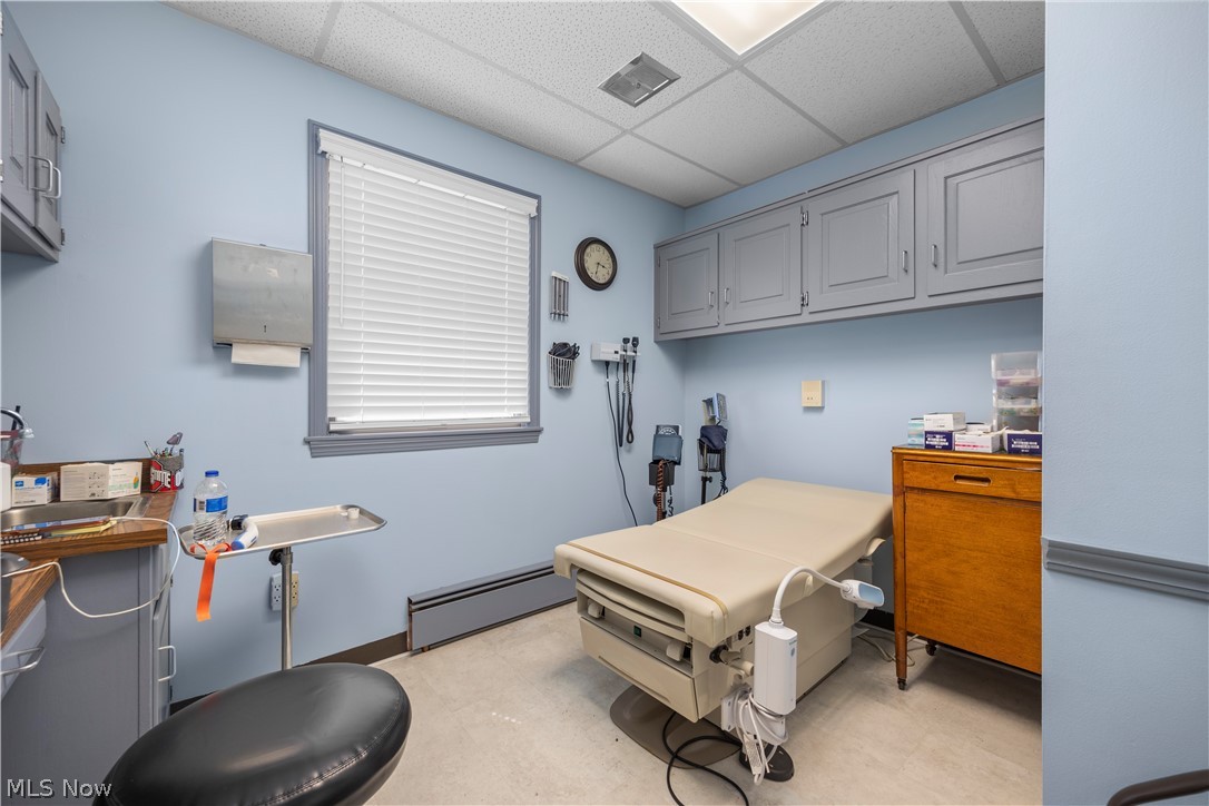 Village/Seville - Commercial Sale