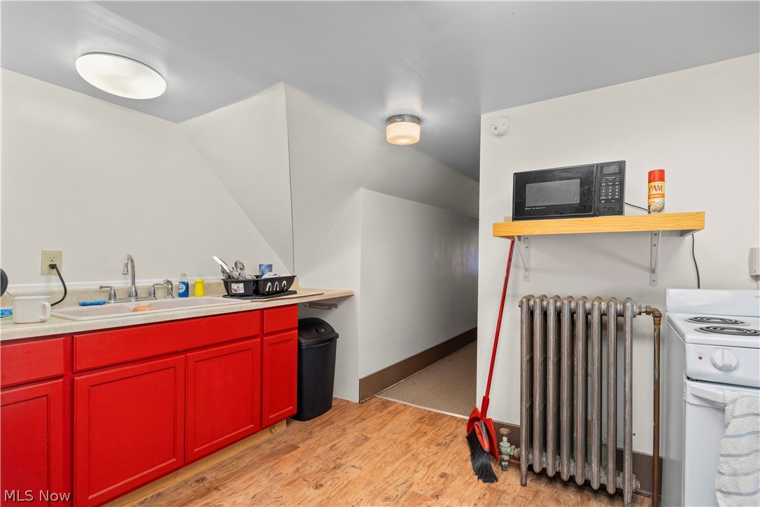 Village/Seville - Commercial Sale