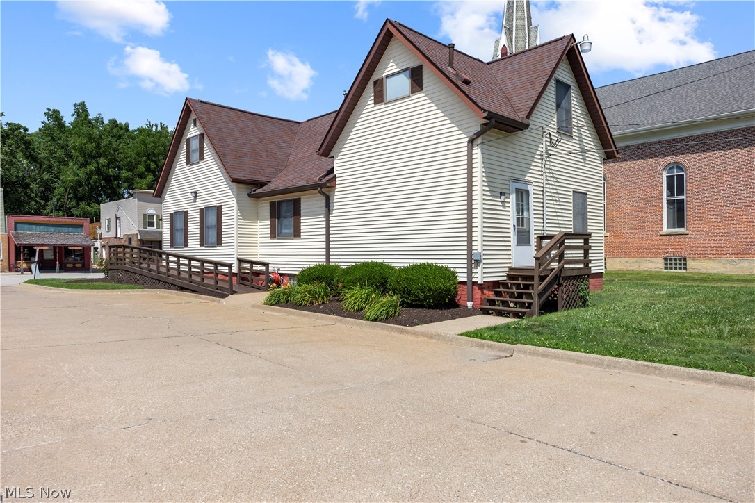 Village/Seville - Commercial Sale
