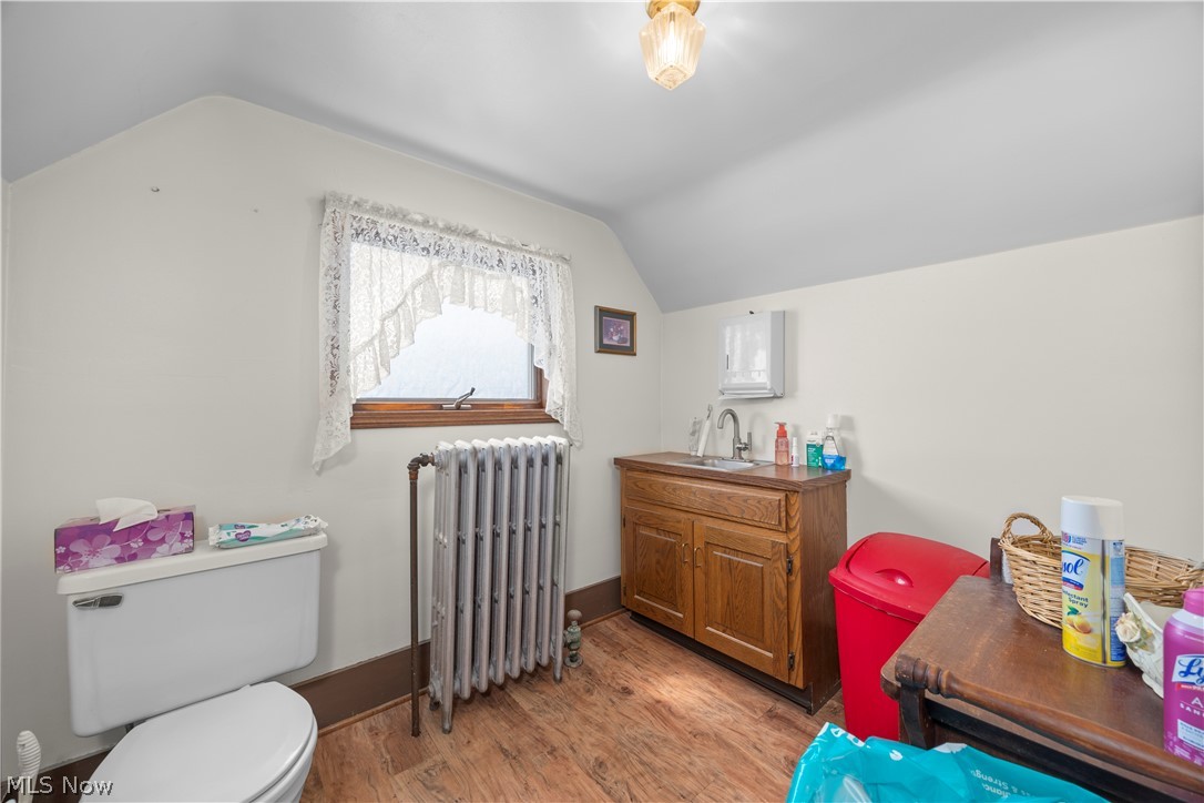 Village/Seville - Commercial Sale
