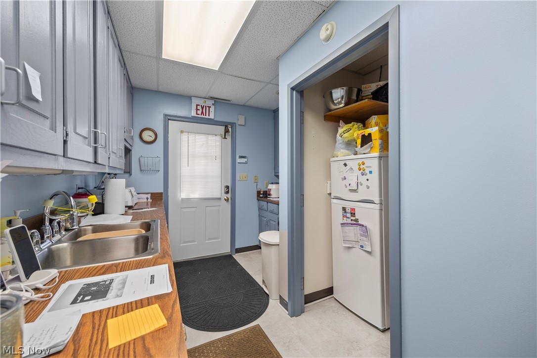 Village/Seville - Commercial Sale