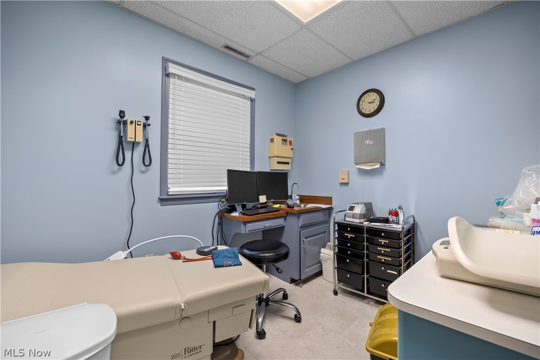 Village/Seville - Commercial Sale