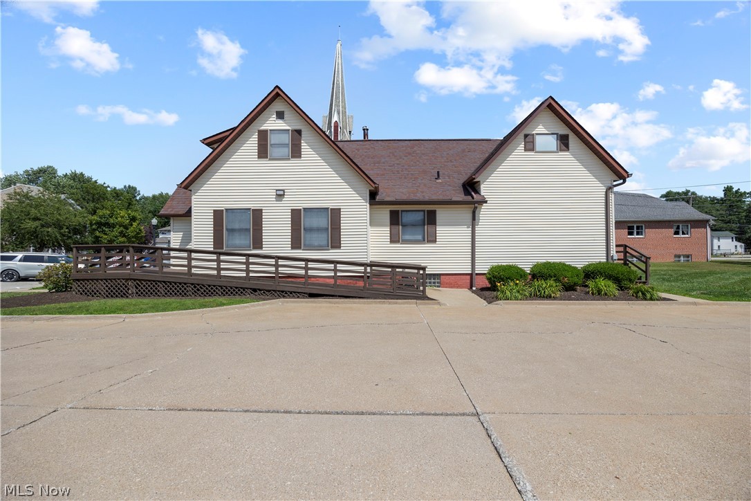 Village/Seville - Commercial Sale