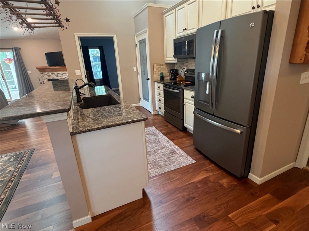 Pine Ridge Estate - Residential