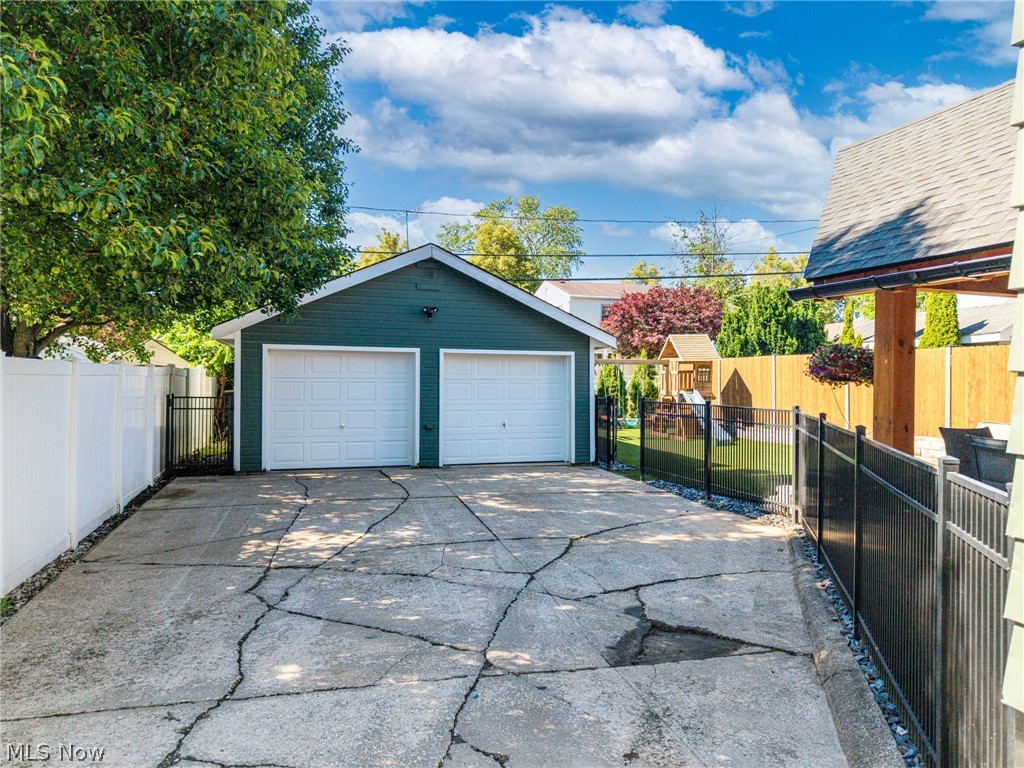 Firestone Park - Residential