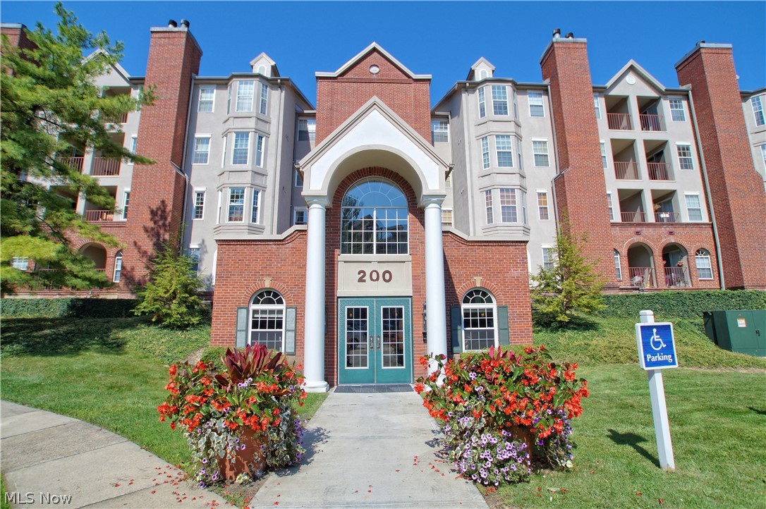 Fox Hollow/Woodhawk Condo - Residential