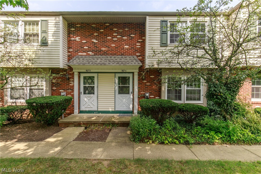 Huntington Park Condo - Residential