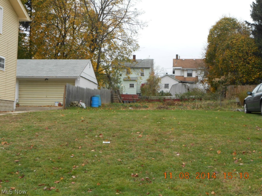 Reduced! Vacant Lot on the West Side of Youngstown.  40 x 124.   The seller requests all offers to be submitted through HomePath website.  It is strongly encouraged that an offer include proof of funds and is a requirement for the seller's final acceptance.