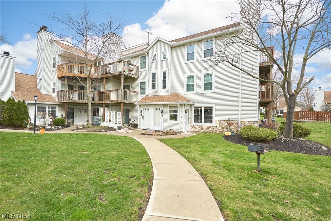 Courtyard Condo - Residential