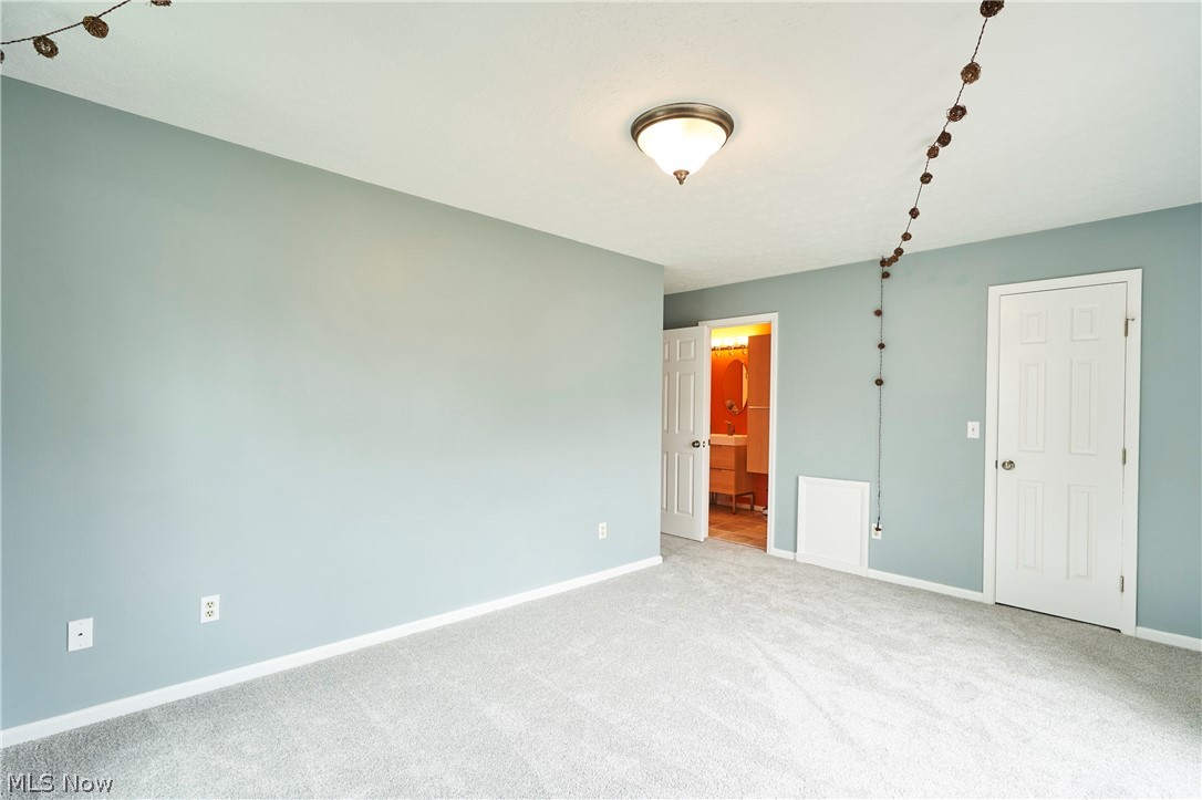 Courtyard Condo - Residential