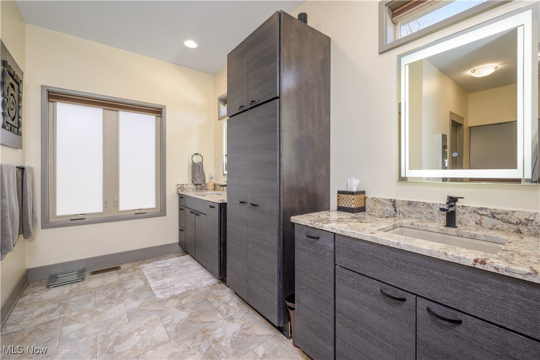 Kings Ridge Ph Five - Residential