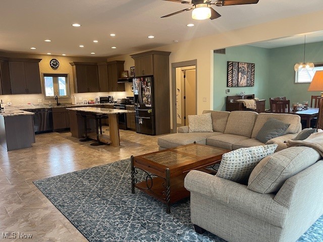 Kings Ridge Ph Five - Residential