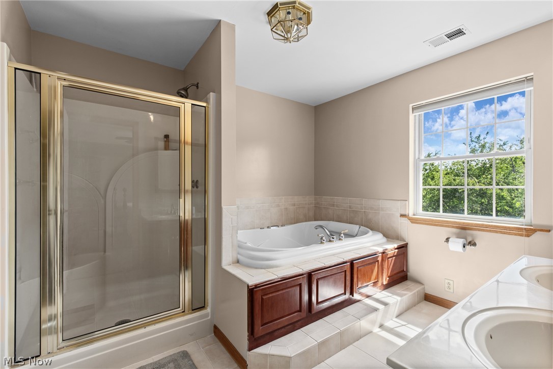 Country Lake Estate - Residential