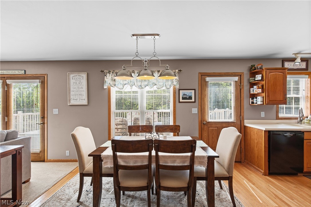 Country Lake Estate - Residential