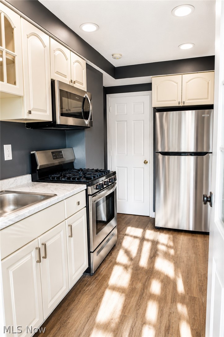 Wooster Twnhs Condo - Residential