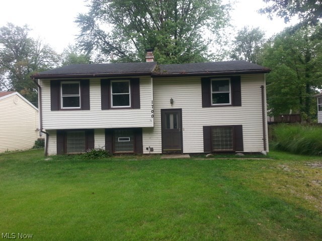 Nice Bi-level home in a great location! This spacious home offers lots of room for entertaining and plenty of windows for natural light. Also has glass sliders leading out to the back deck overlooking a nice backyard. HUD homes are sold AS-IS. Buyer is responsible for due diligence and inquiry of all property information/condition. Buyer is responsible for any/all inspections and related costs and is to assume any/all POS violations if applicable. Ask your agent for details and submit offer for this property on line. HUD Case #412-556754.