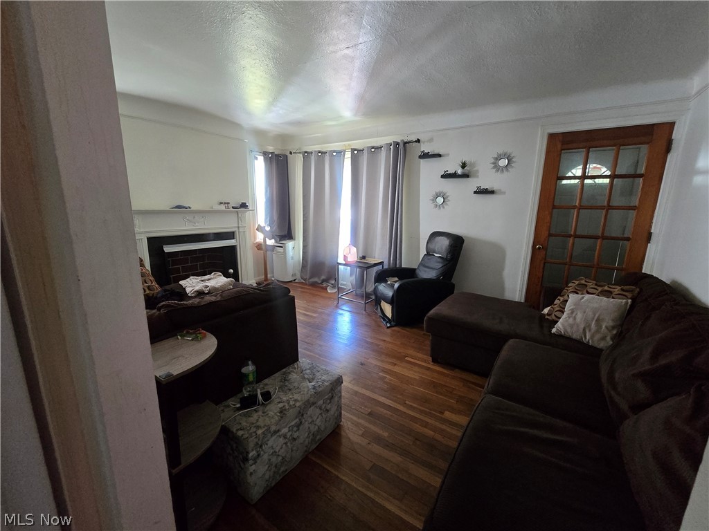 Joseph Laronges Ladnar Homest - Residential