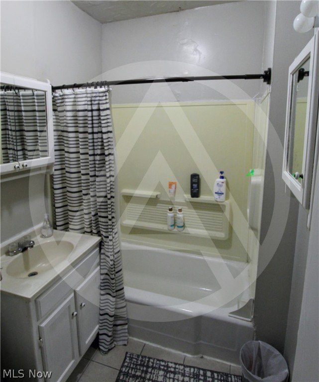 Mathews & Gilberts 03 - Residential Lease