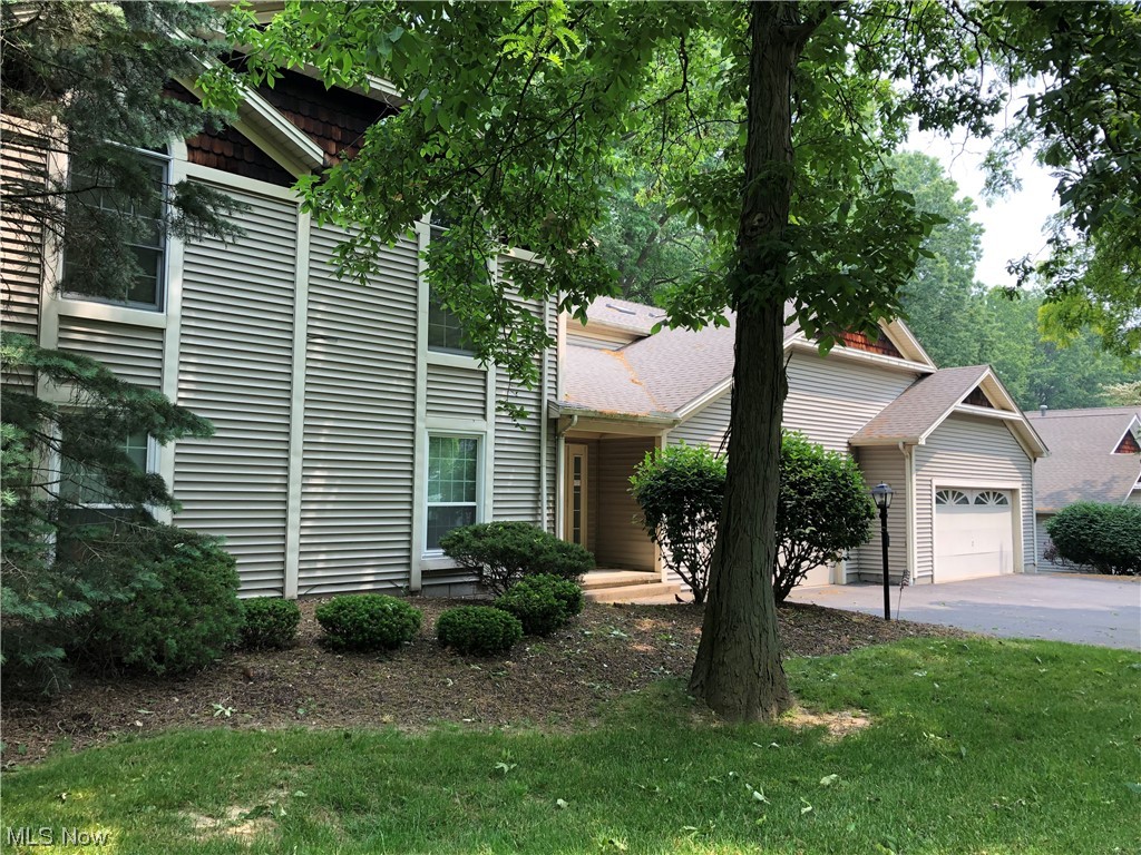 Forest Huntington Woods Condo - Residential