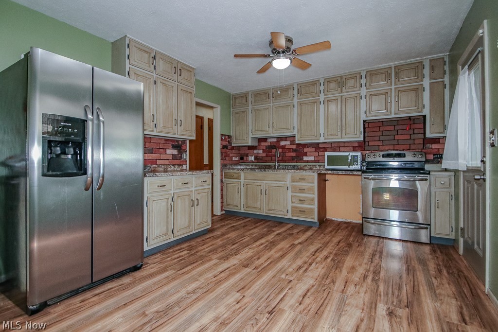 Madison Golf Lakelands 02 - Residential