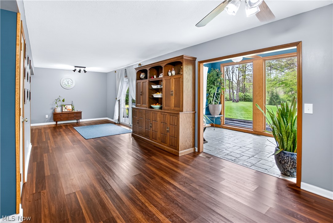Pine Lake - Residential