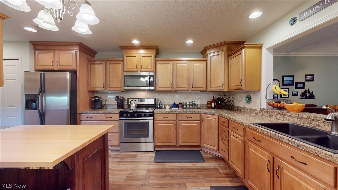 Shady Hollow Condo - Residential