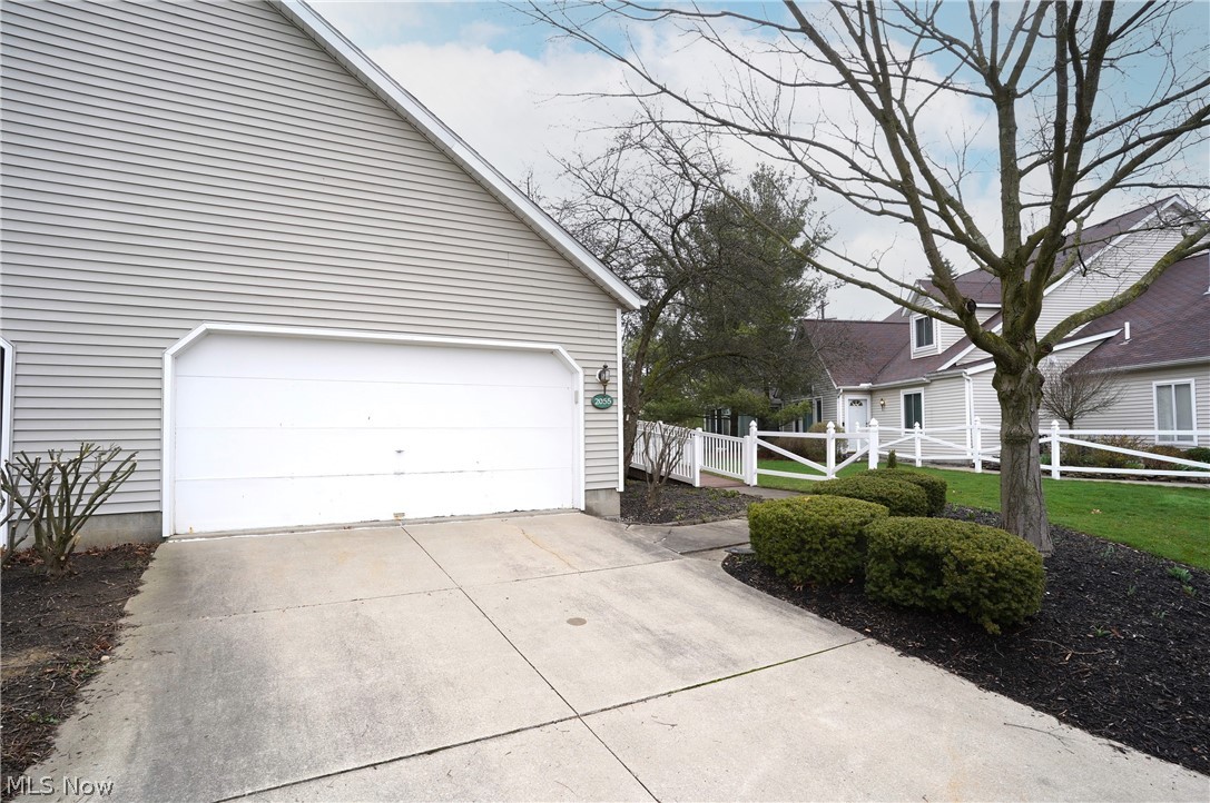 Shady Hollow Condo - Residential