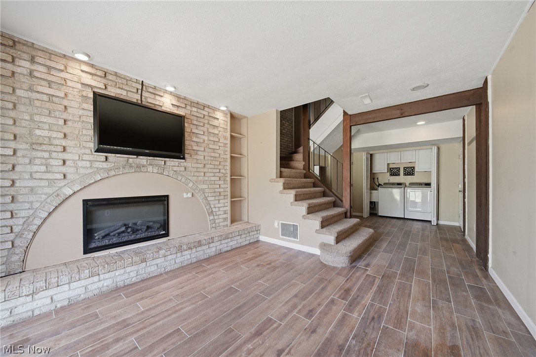 Four Seasons Townhouses - Residential