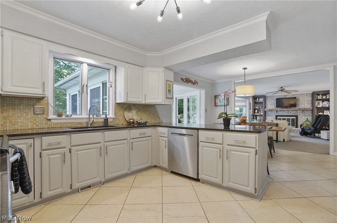 Crown Colony - Residential