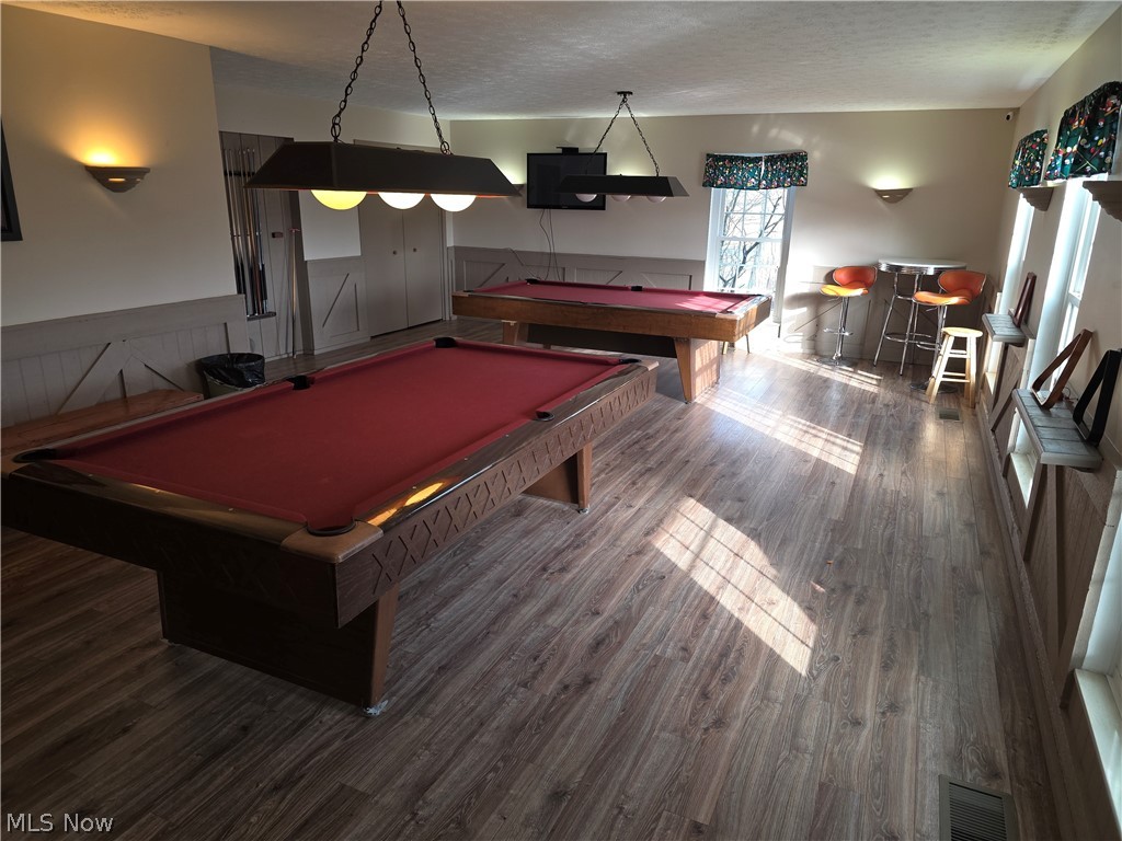 Country Club Twnhs North Condo - Residential