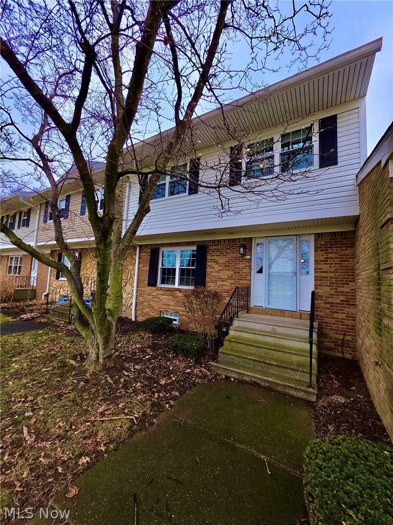 Country Club Twnhs North Condo - Residential