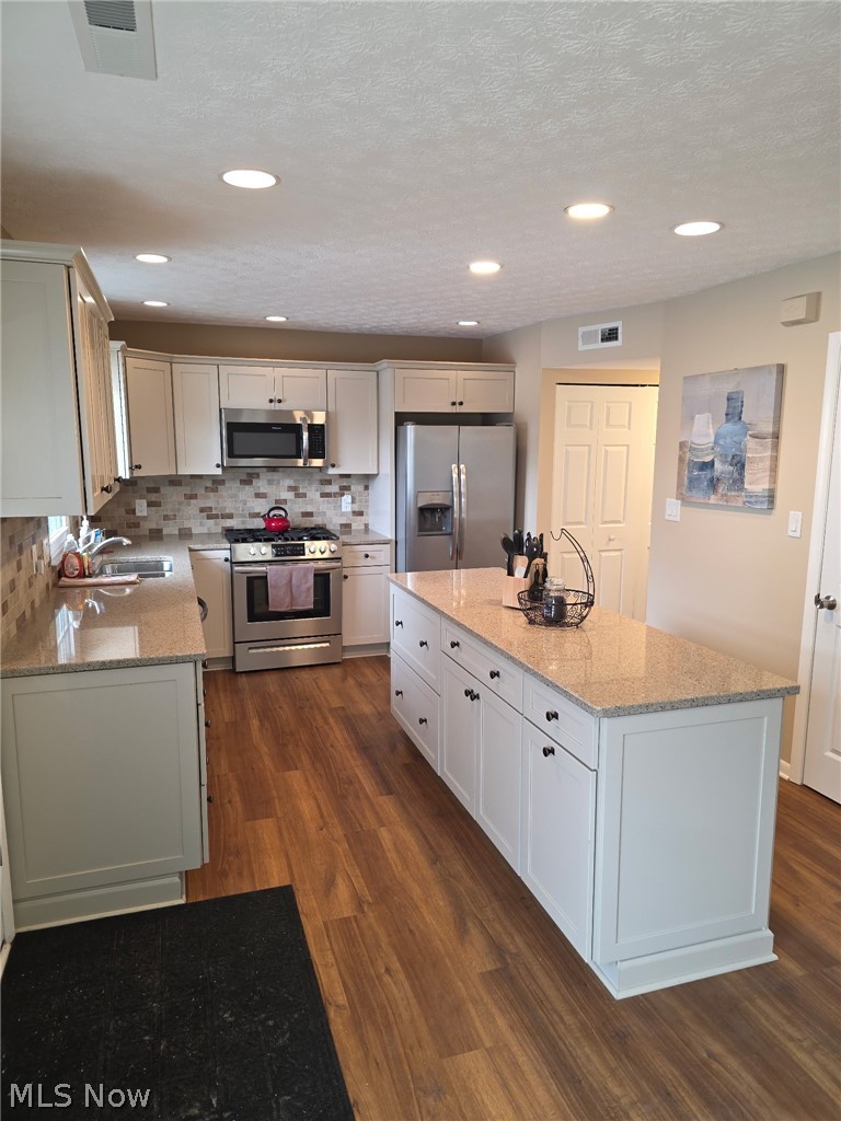 Country Club Twnhs North Condo - Residential
