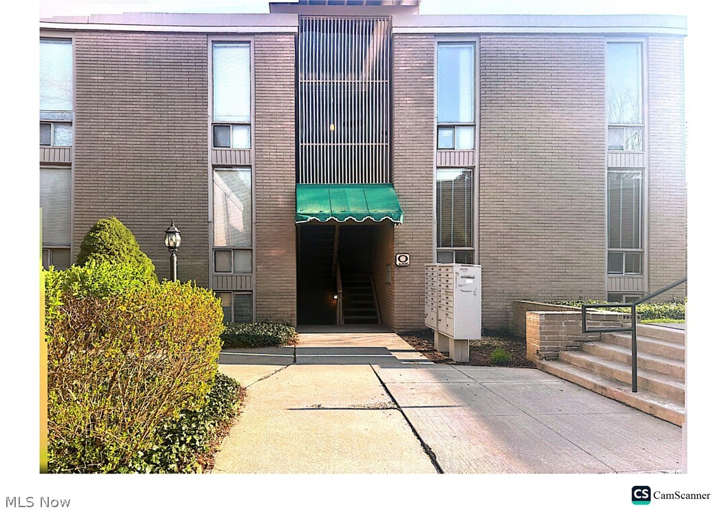 Welcome to this beautifully renovated move in ready condo in the heart of Broadview Hts. This stylish condo has been thoughtfully updated from top to bottom, offering modern comfort and low maintenance living!Step inside to find new LVP flooring, complemented by fresh, neutral paint that creates a bright and inviting space. The updated kitchen features new appliances making meal prep a breeze ,while adding a sleek contemporary look.  Convienience is essential, so brand new in unit washer/dryer has been added.  All the work has been done here - including new windows.  Whether you're a first time home buyer or downsizing - this condo will check all the boxes.  Just unpack and enjoy !