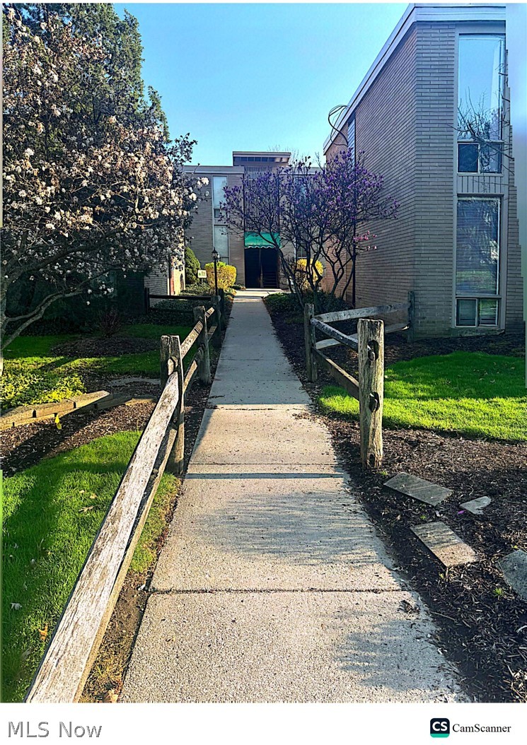 Brecksville West Condo - Residential