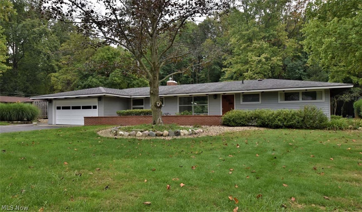 Well maintained mid-century ranch for rent!
Located on a beautiful lot in South Russell, this ranch home offers true one floor living. Large Family room with vaulted ceilings and a wall of windows overlooking the beautiful back yard. There is also a wood burning fireplace and entry into a cozy den/study with built ins. Just off of the den, you'll find a large laundry room with washer and dryer and utility sink. Plenty of extra room for storage as well. There is also a full bath with walk in shower . The kitchen has all of the modern conveniences including room for a small table and chairs and is conveniently located just off of the dining room.  There are 3 nicely sized bedrooms as well as another full bath with tub/shower. Carpets were just cleaned. A must see!
No Pets! No smoking!