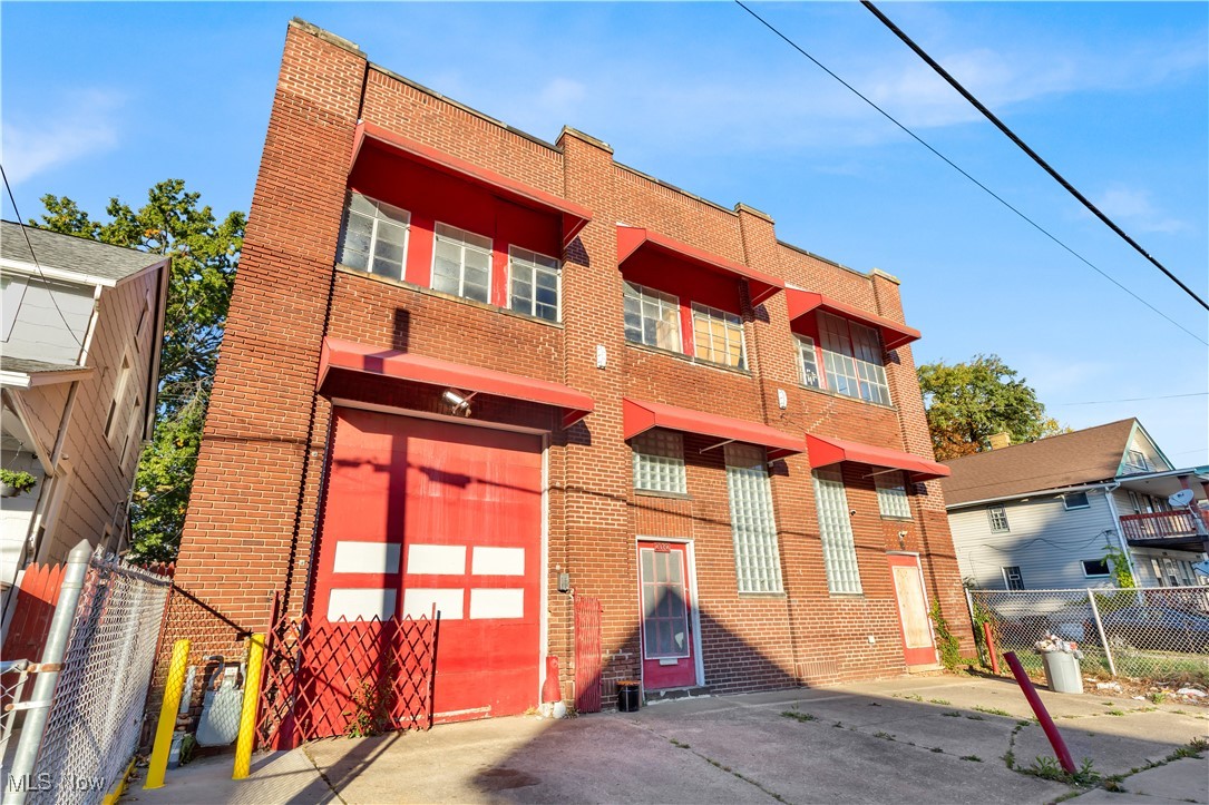 Bradley & Cobbs Madison Park Al - Commercial Sale