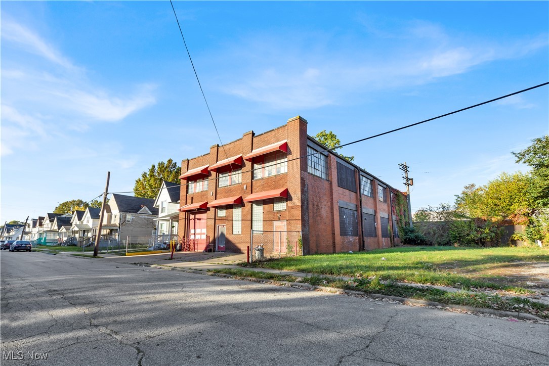 Bradley & Cobbs Madison Park Al - Commercial Sale