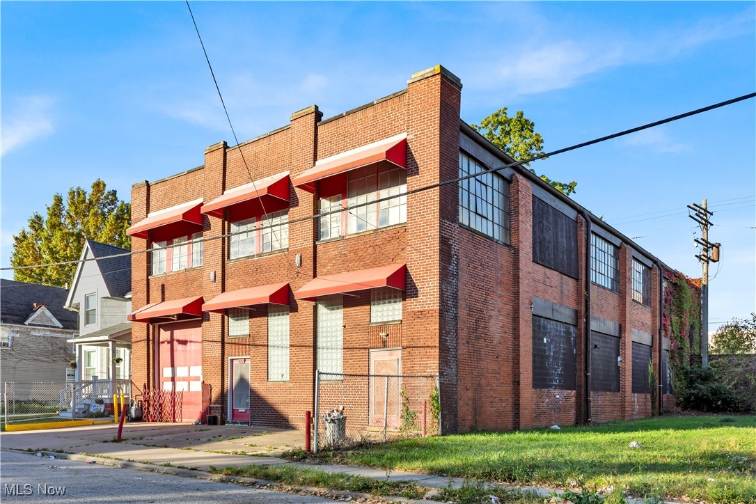 Bradley & Cobbs Madison Park Al - Commercial Sale
