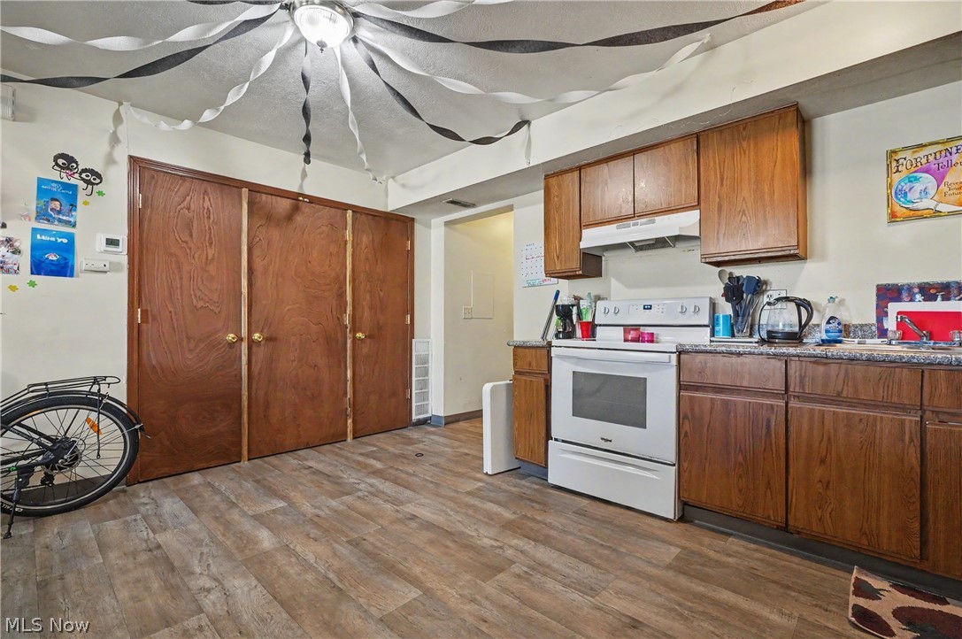 Whitehall East Twnhms - Residential
