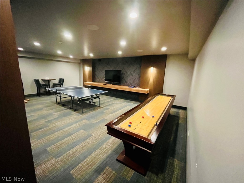 Carlyle Condo - Residential