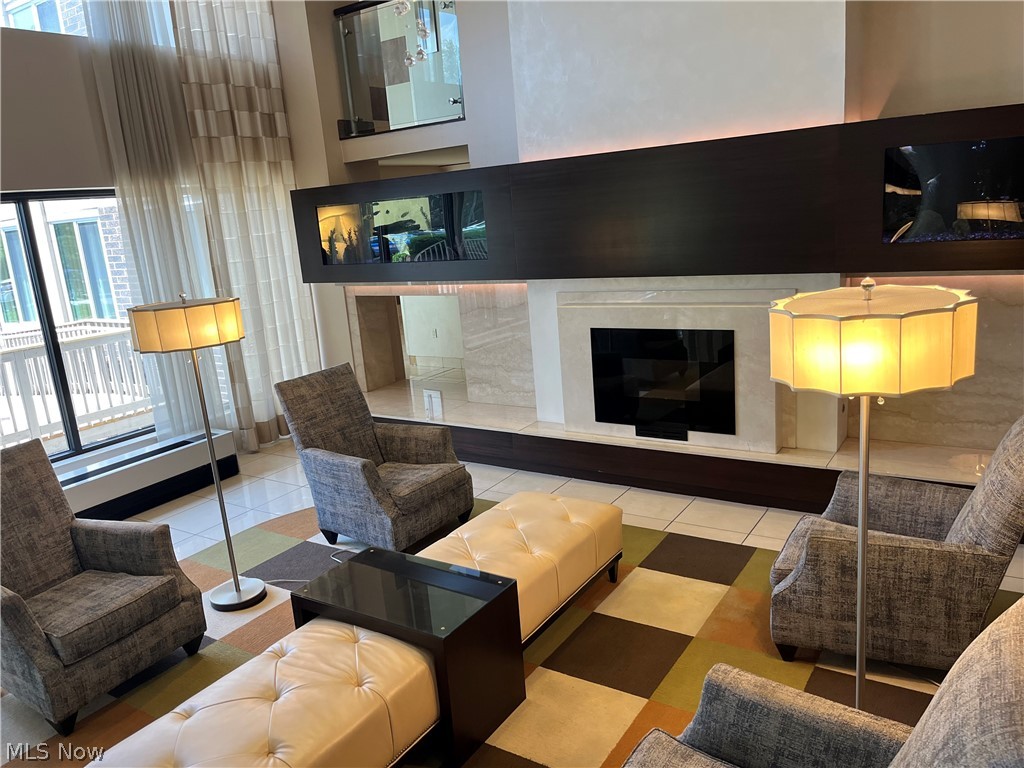 Carlyle Condo - Residential