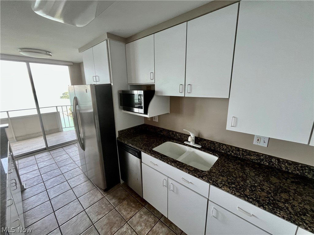 Carlyle Condo - Residential