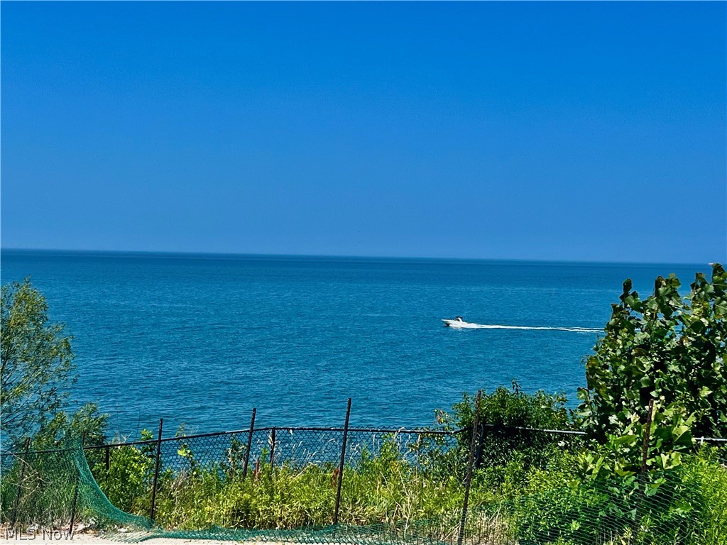 Carlyle Condo - Residential
