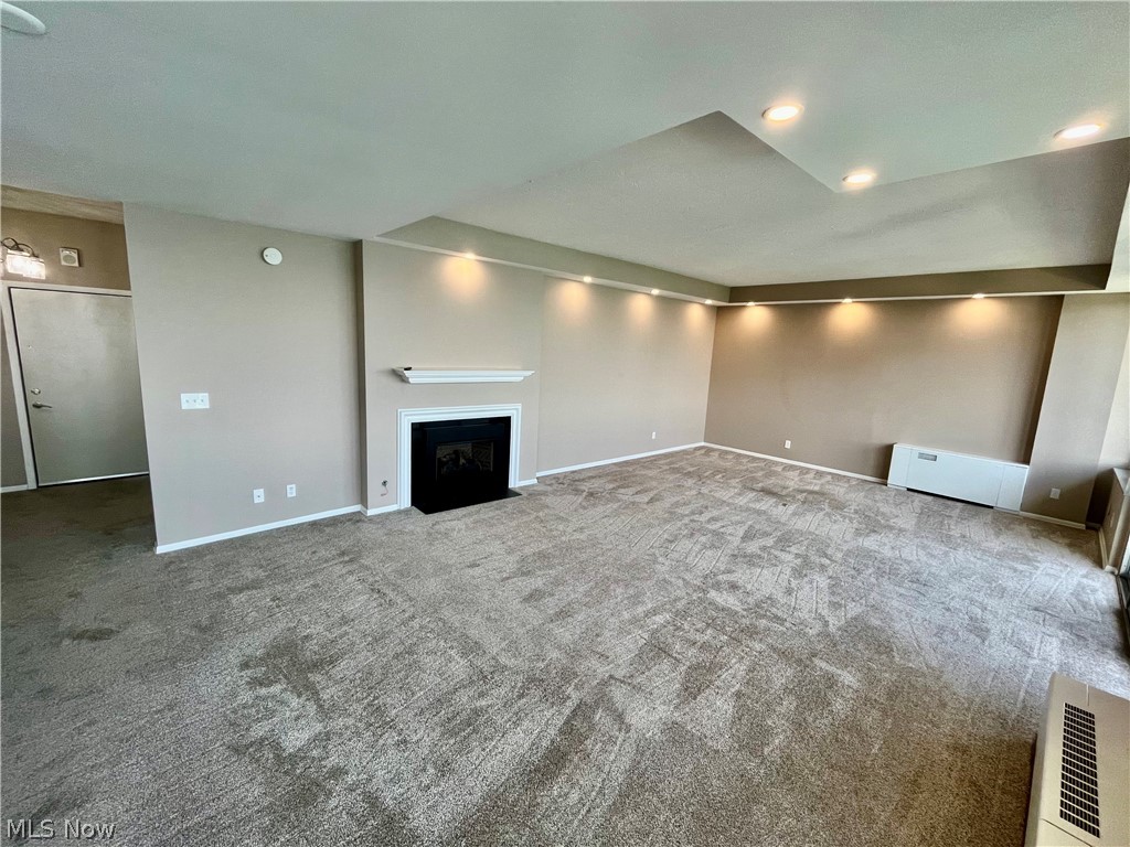 Carlyle Condo - Residential