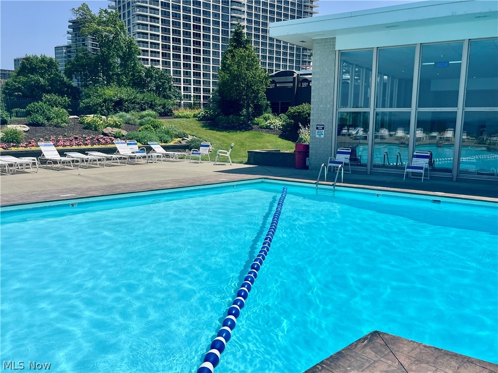 Carlyle Condo - Residential