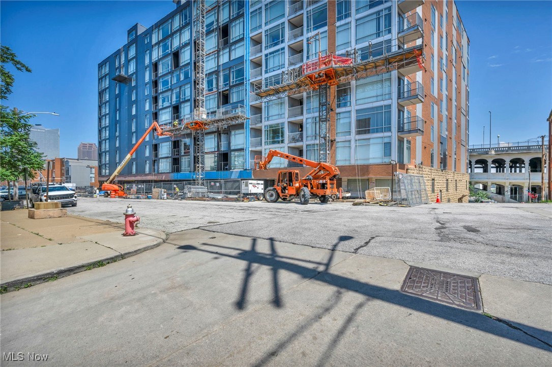 Condos/Stonebridge - Residential