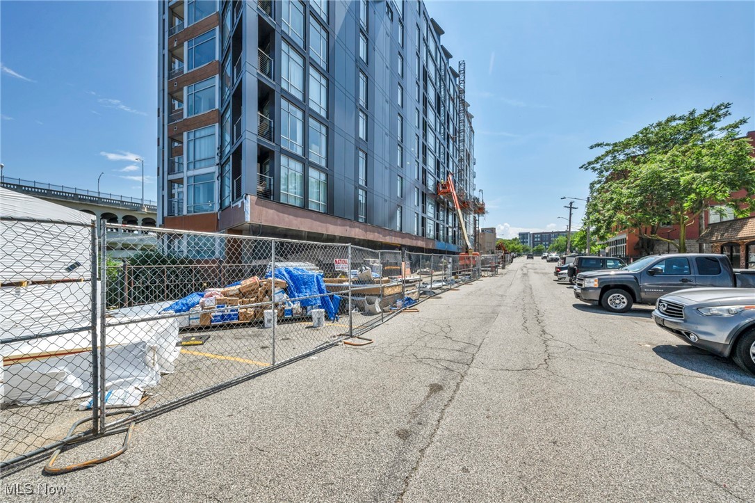 Condos/Stonebridge - Residential